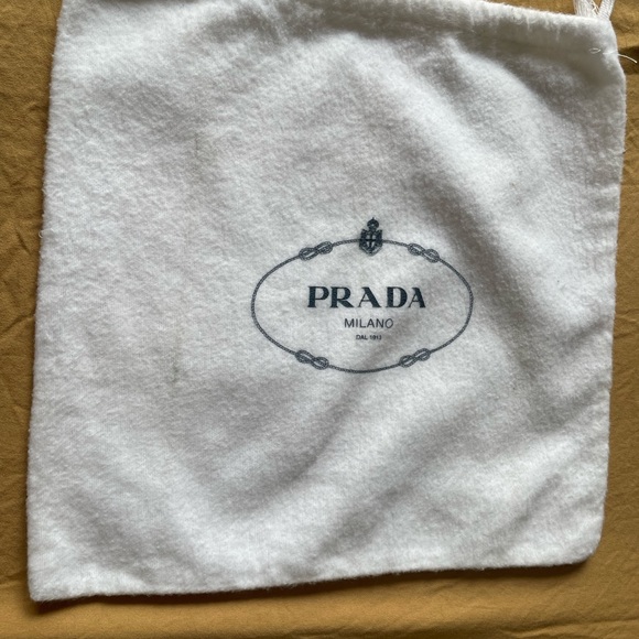 Authentic Prada Crossbody … Good Condition includes original dustbag - Picture 6 of 9